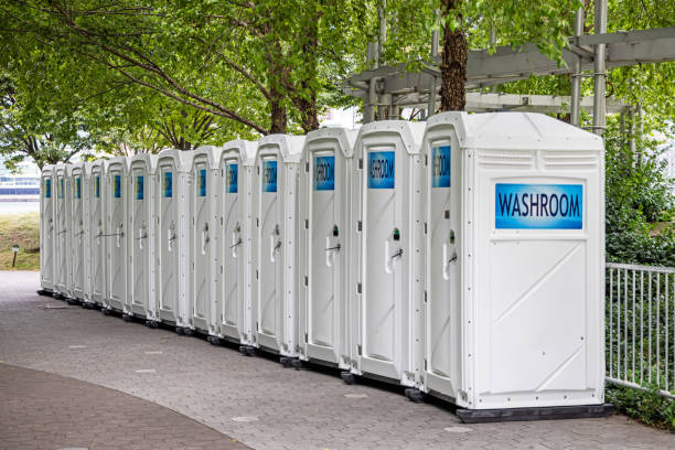 Best Construction site porta potty rental  in Mapleton, IA